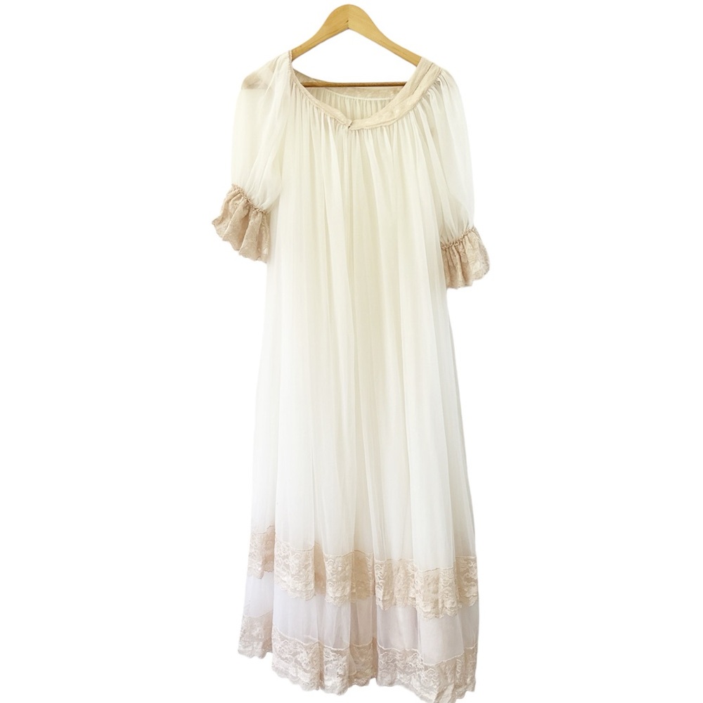 Miss Elaine Cream and Tan Robe